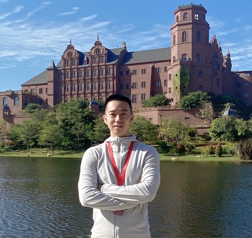 潘东
